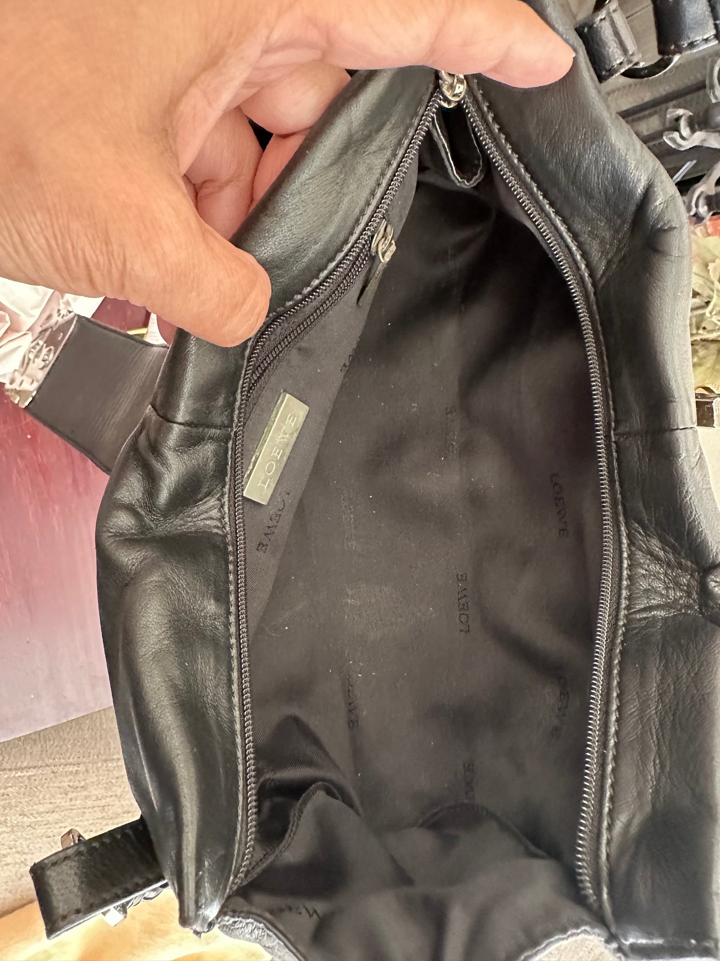 Preloved Loewe Soft Leather Shoulder Bag – Black